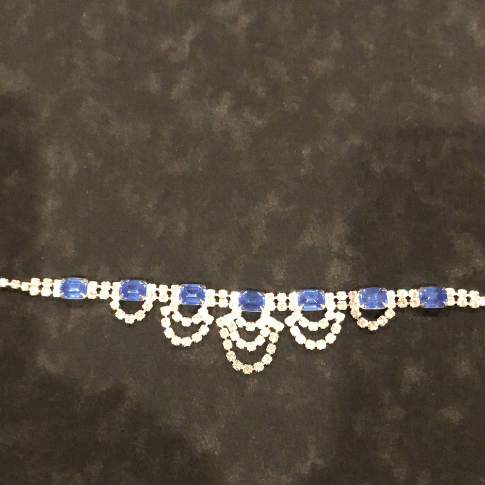 Vintage rhinestone necklace with blue accents - Picture 4 of 4